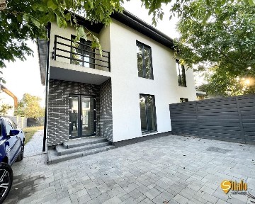 Продажа дома 160 м², 1-я Озерная ул.