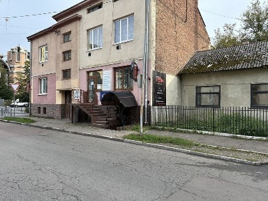 Продається комерційне приміщення