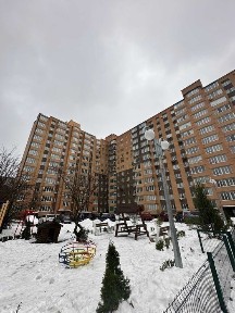 Продаж Квартири 71.7 кВ м від власника в новобудові