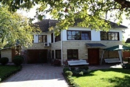 Киев, Центральная Садовая ул., 117