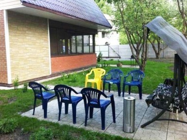 Киев, Центральная Садовая ул., 109