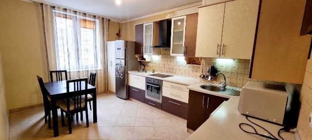 2-кімнатна новобудова біля МедГарден, 1,3,4 квартира подобово, посуточно