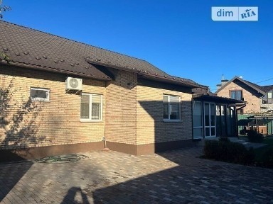 Довгострокова оренда будинку від посередника бесідка