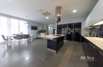 Аренда 5к дома в Киеве, Белицкая ул. Без комиссии