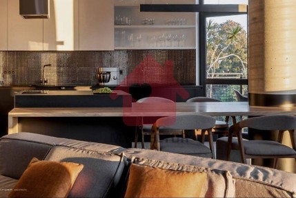 Продаж 3к квартири 115 кв. м / новобудова / вул. Собранецька, Центр