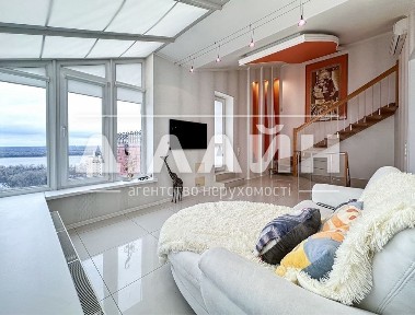 VIP 3х уроаневый пентхауз с видовой террасой на р. Днепр