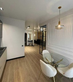 Подобова оренда квартири на першій лінії біля озера