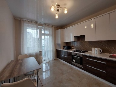 Подобова оренда вул. Лисенка 8 -Центр