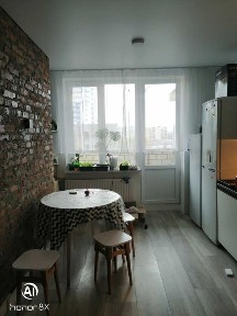 Трикімнатна з ремонтом в новобудові в центрі міста