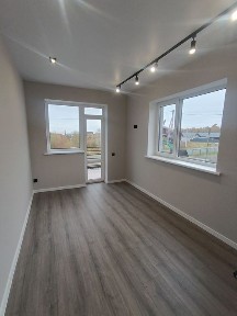 Продається квартира і приміщиння