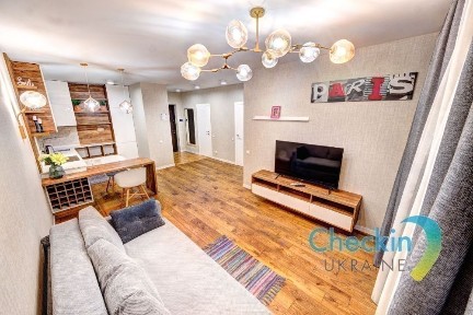 Посуточно 1к квартира на метро Льва Толстого 5 минут пешком.