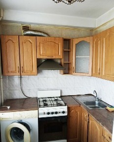 Продам 2 кімн. квар, м. Чернігівська, Лісовий масив, вул. Мілютенка 9а