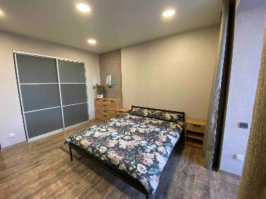 Продаж 3-кімнатної квартири 58 м², Мандриківська вул.