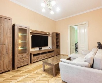 Продаж 2к квартири в Залізничному районі по вулиці Одеська