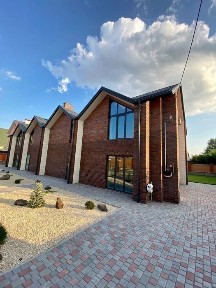 Продаж будинків у затишному районі Кременчука