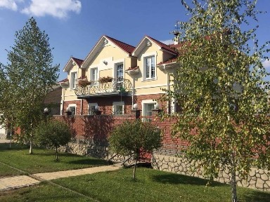 Продажа. Стильный дом в центре города.