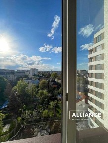 3 окремі кімнати+кухня студія в ЖК по вул. Незалежності.