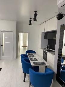 Продам видовую 3-х к. квартиру в ЖК <a href='/newbuilding/882/view/zk-novodvoranskii'>Новодворянский</a> (авторский дизайн)