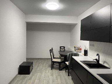 Продається 3 кімнатна кварти в м. Тячів з хорошим ремонтом