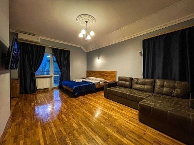 Квартира в Центрі біля Набережної