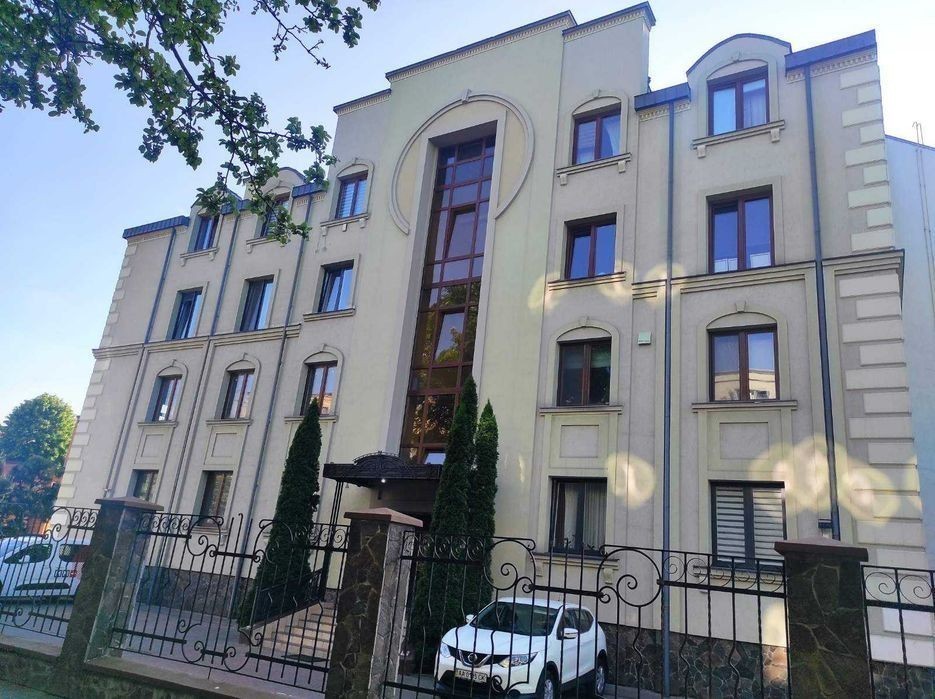 Продаж 3-кім. квартири на вул. Таджицька