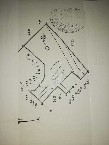Продається земельна ділянка з комплексом приміщень.