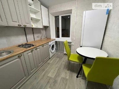 Довготривала оренда 2к квартири на вул. Паторжинського