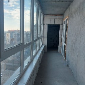 Продаю 2к. квартиру у новобудові в центрі