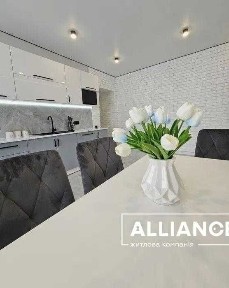 Продаж 2к квартири 66.8 кв. м на вул. Целевича Юліана 4