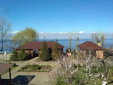 Частина нов. будинку в закритому комплексі на Дніпрі (п3)