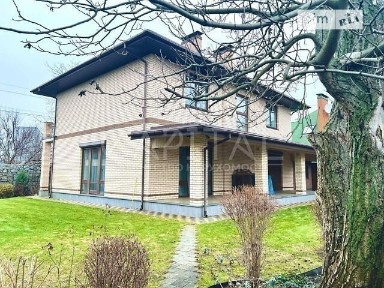 Довгострокова оренда частини будинку від посередника на вул. Садова 49