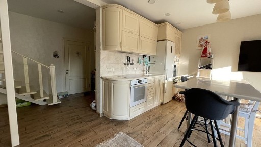 Затишний таунхаус в районі ПЗР.