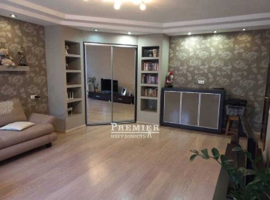 Продажа 4-х комнатной квартиры ул. Новосельского от собственника