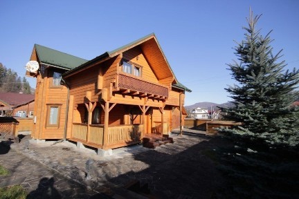 Яремче, вулиця Січових Стрільців 18