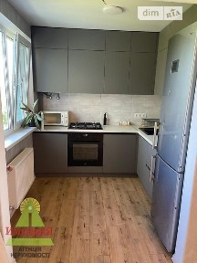 Довготривала оренда 2к квартири на пл. Січневого Прориву 11