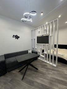 Здам подобово нову квартиру в самому центрі