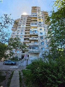 Продам 1-квартиру по бул. Строителей 1 мкрн
