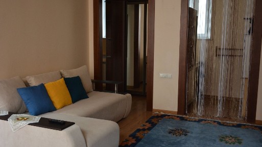 Киев, Набережно-Крещатицкая ул., 7