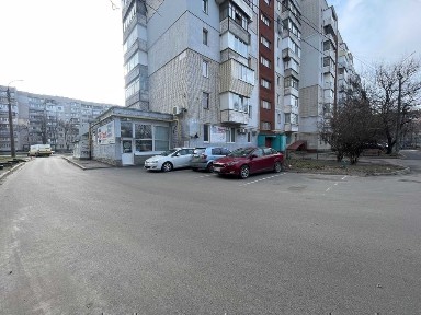 Приміщення на першому поверсі в ПЗР, вул. Сумгаїтська