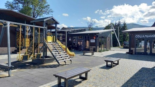 Приміщення з ремонтом під магазин біля Буковелю від 34м2