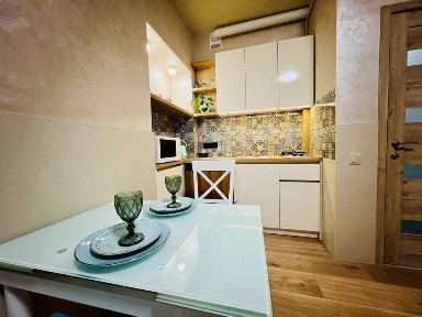 Подобово 1 кім. - біля Площі Ринок без передоплати