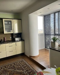 Продаж 3к квартири 100.2 кв. м на вул. Глиняна