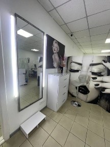 Оренда офісн. прим. Місце майстра Перукар