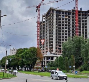 Продаж 2к квартири 58 кв. м на вул. Юліана Опільського