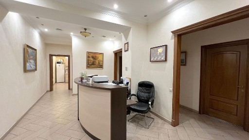 Продаж будівлі у центрі Київа. 7352.м2 Паркінг-45авт. Хрещатик -1.8км