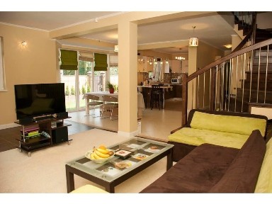 Киев, Эстонская ул.