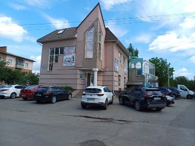 360м2 три поверхи по 80м2+підвал