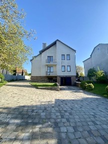 Продаю будинок в с. Чистилів біля лісу