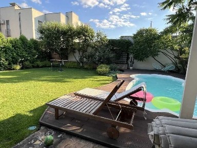 Оренда будинку з басейном, Осокорки