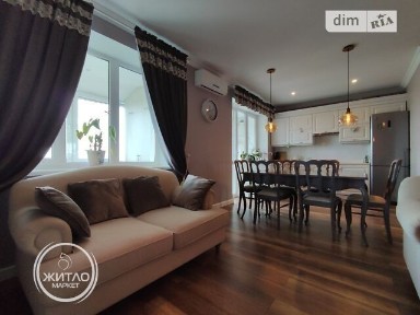 Продаж 2к квартири 70.1 кв. м на бул. Південний 22